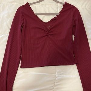 Burgundy crop top, good material
